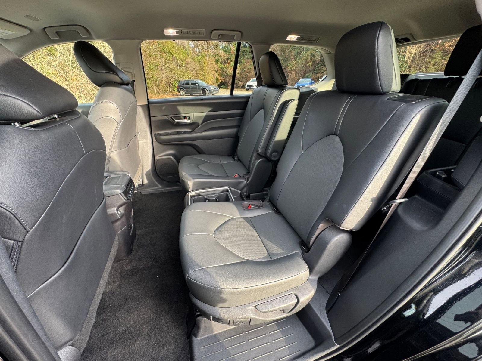 Thumbnail: 2025 Toyota Grand Highlander - 32