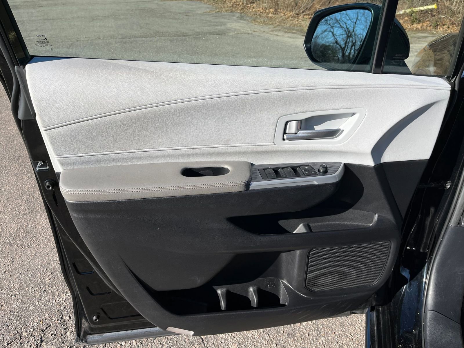 Thumbnail: 2025 Toyota Sienna - 18