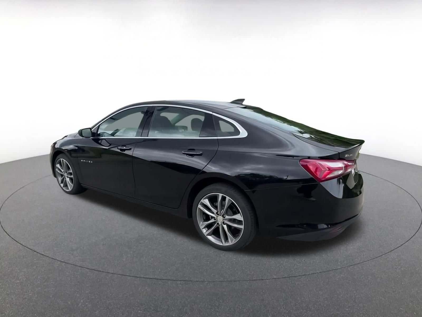 Thumbnail: 2024 Chevrolet Malibu - 10