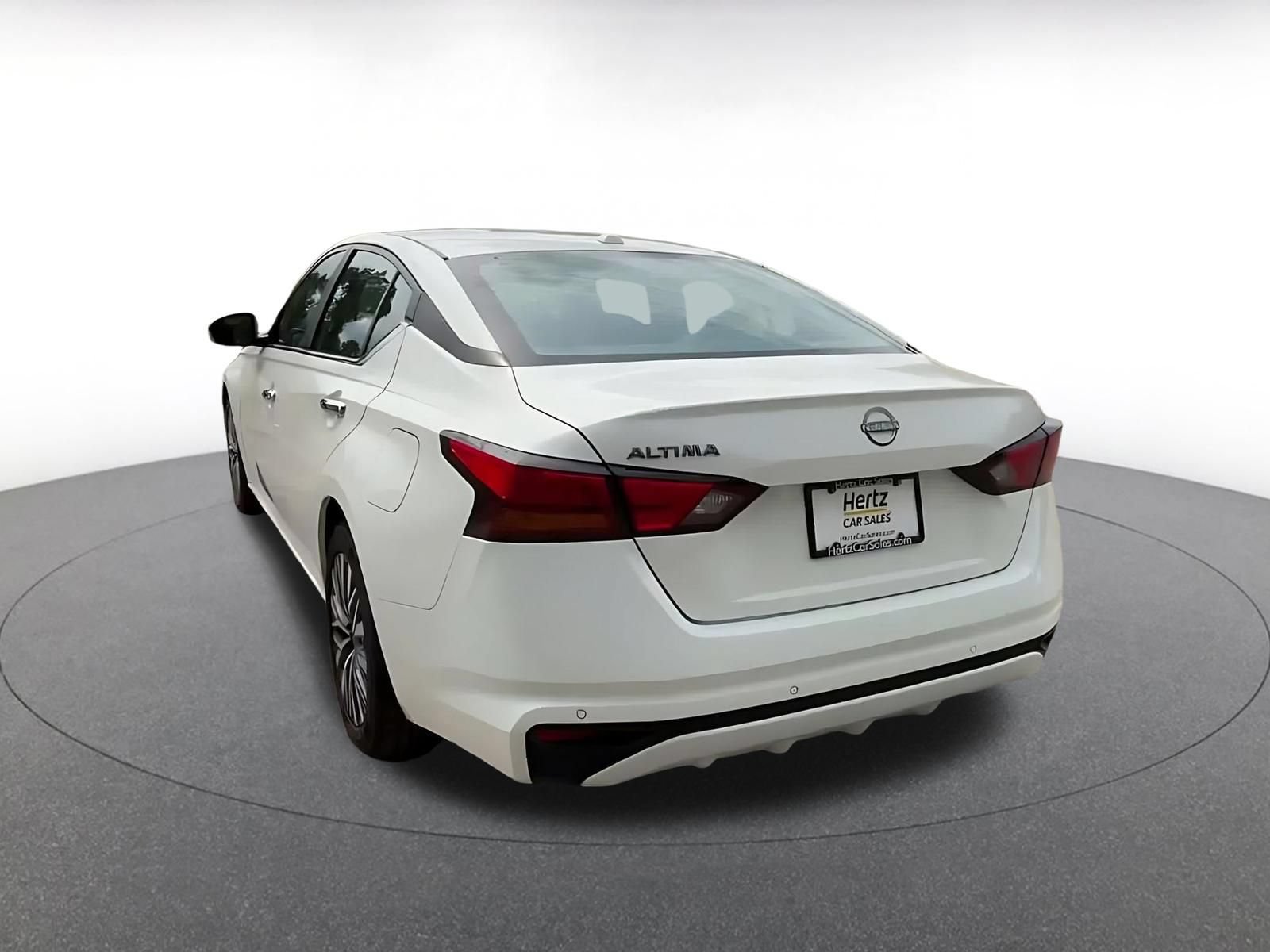 Thumbnail: 2025 Nissan Altima - 9