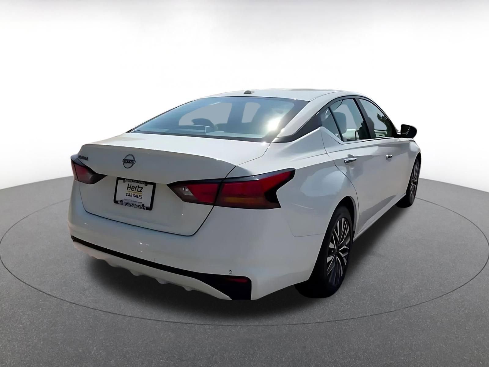 Thumbnail: 2025 Nissan Altima - 15