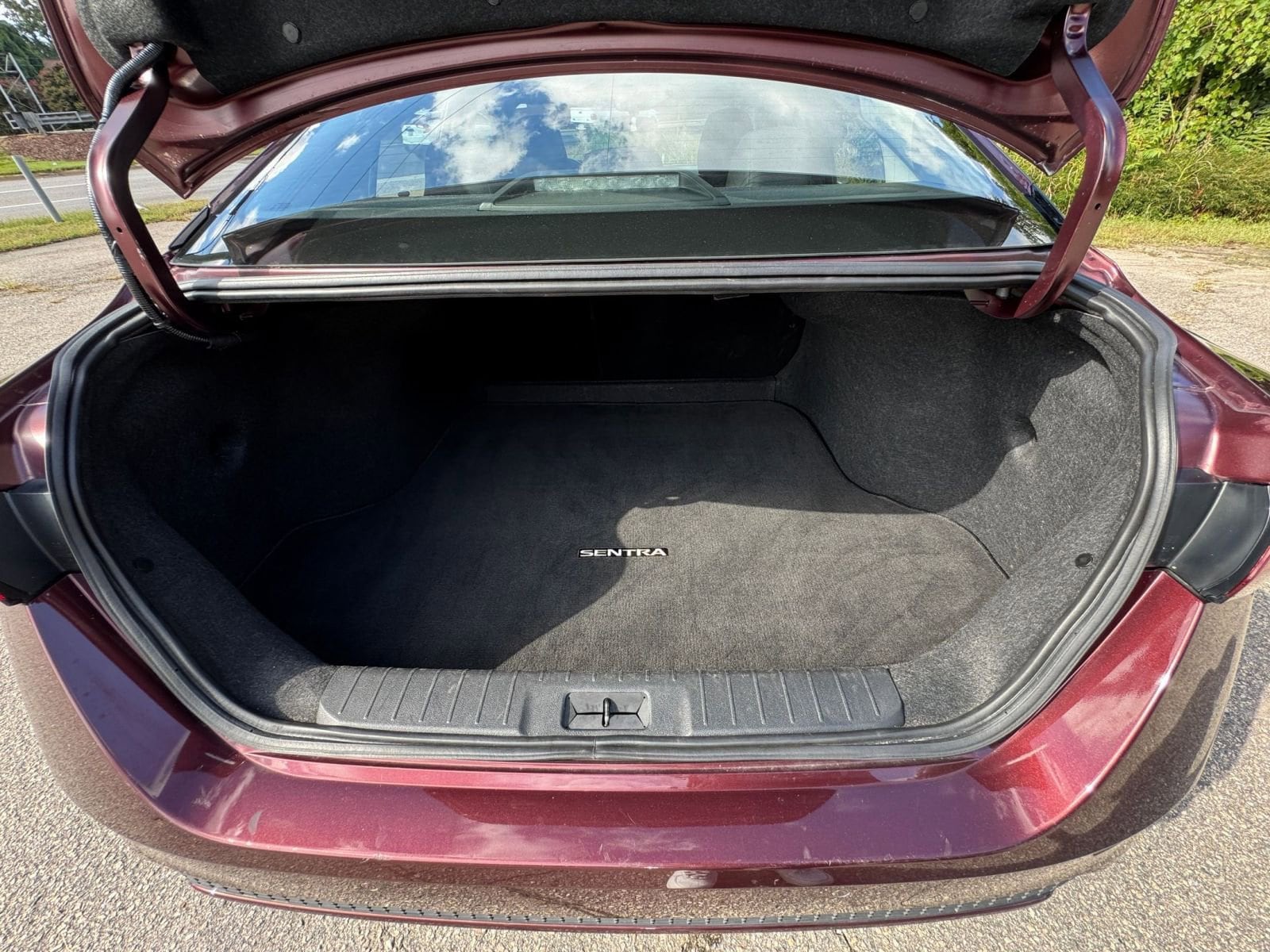 Thumbnail: 2024 Nissan Sentra - 25