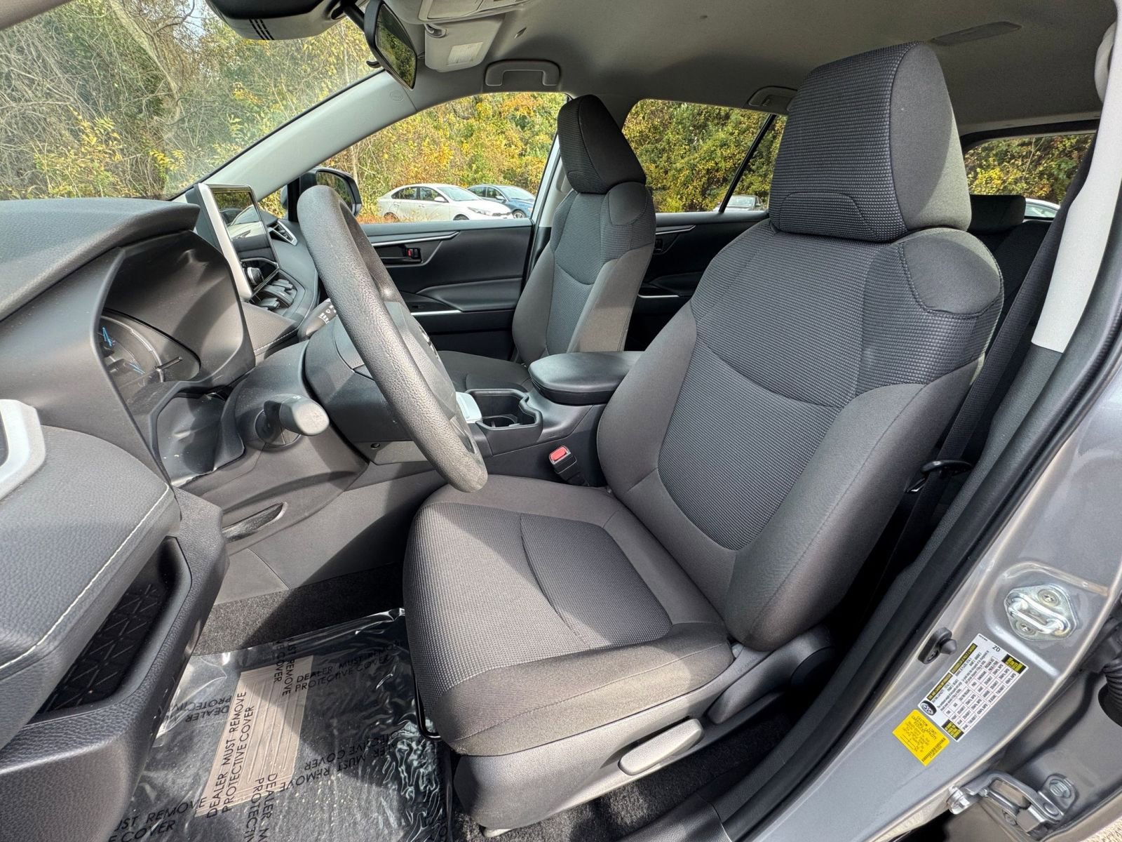 Thumbnail: 2025 Toyota RAV4 - 31