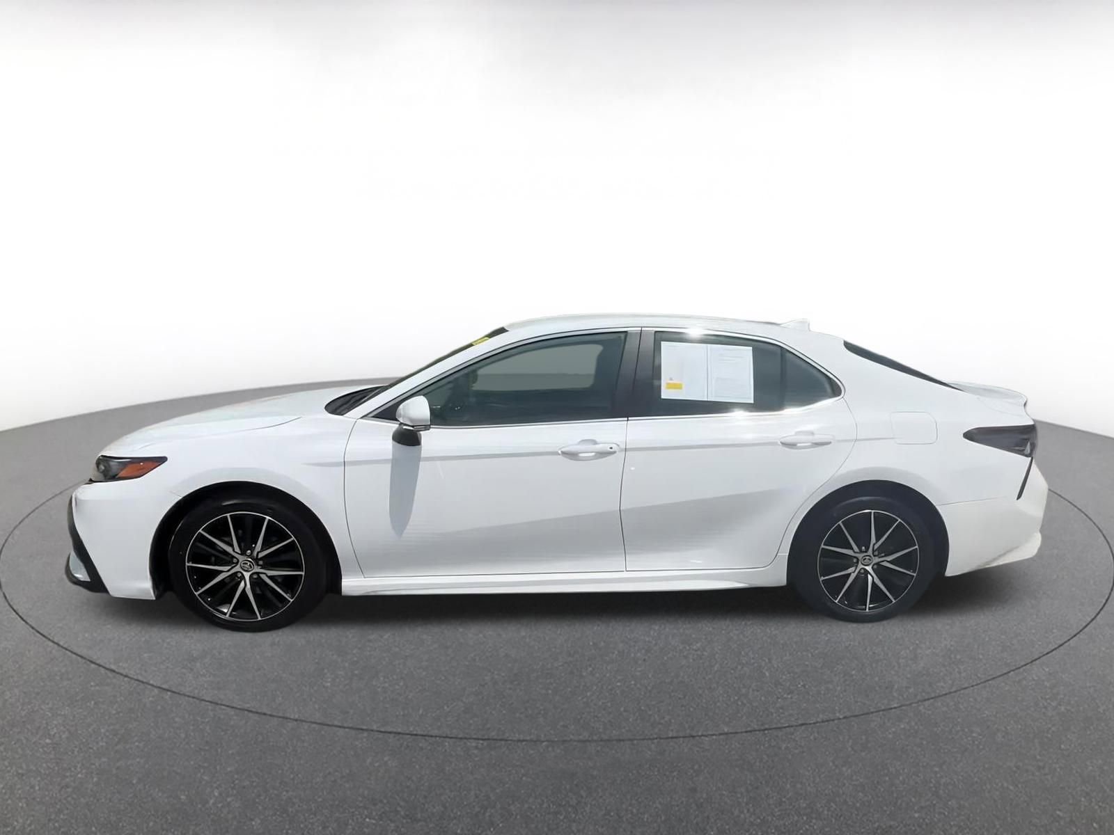 Thumbnail: 2024 Toyota Camry - 8