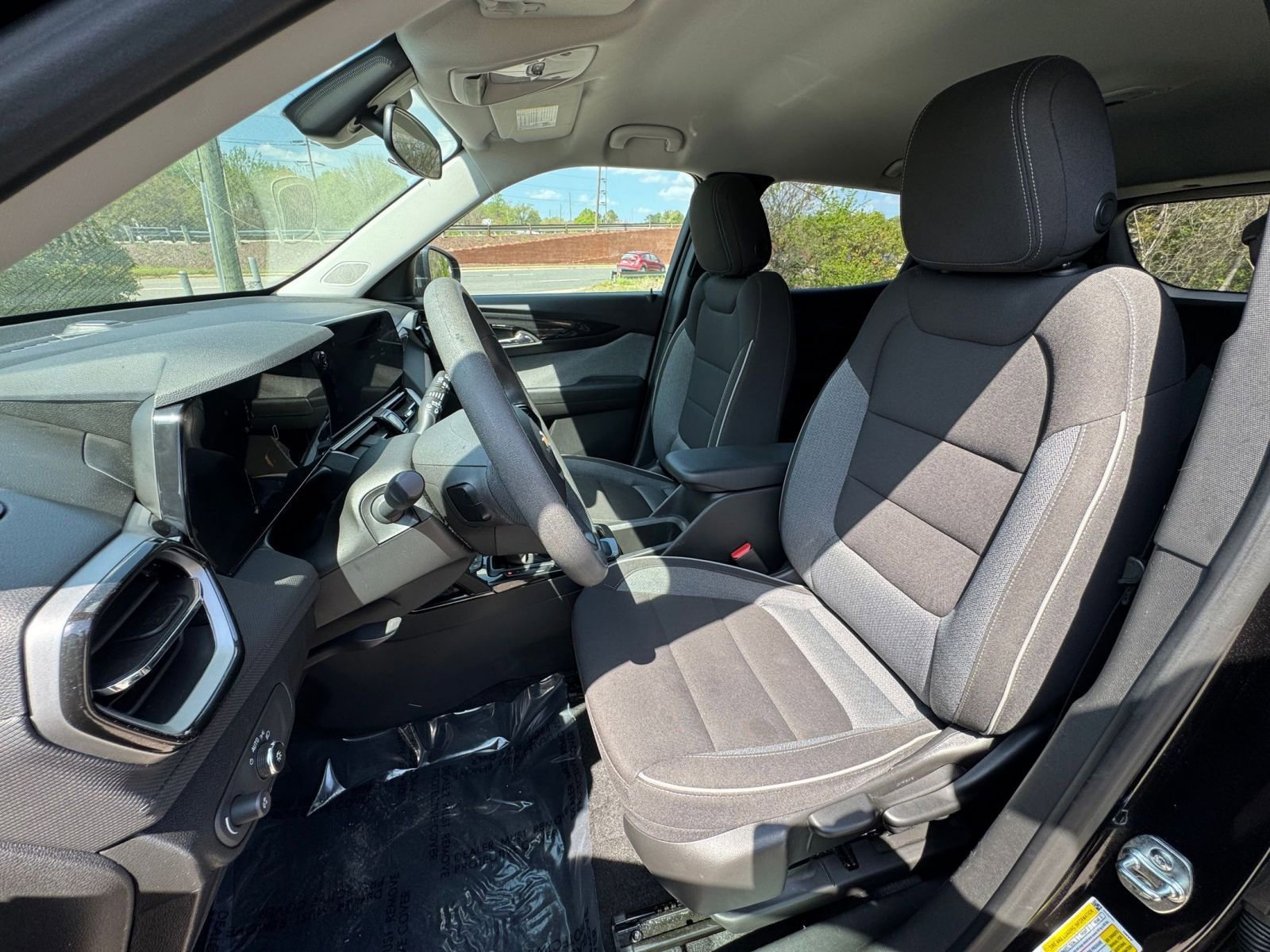 Thumbnail: 2025 Chevrolet TrailBlazer - 32