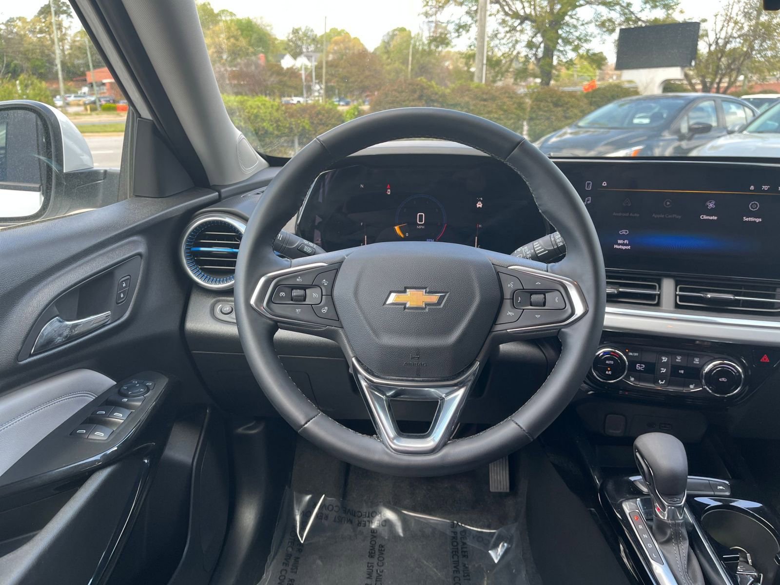 Thumbnail: 2025 Chevrolet Trax - 32