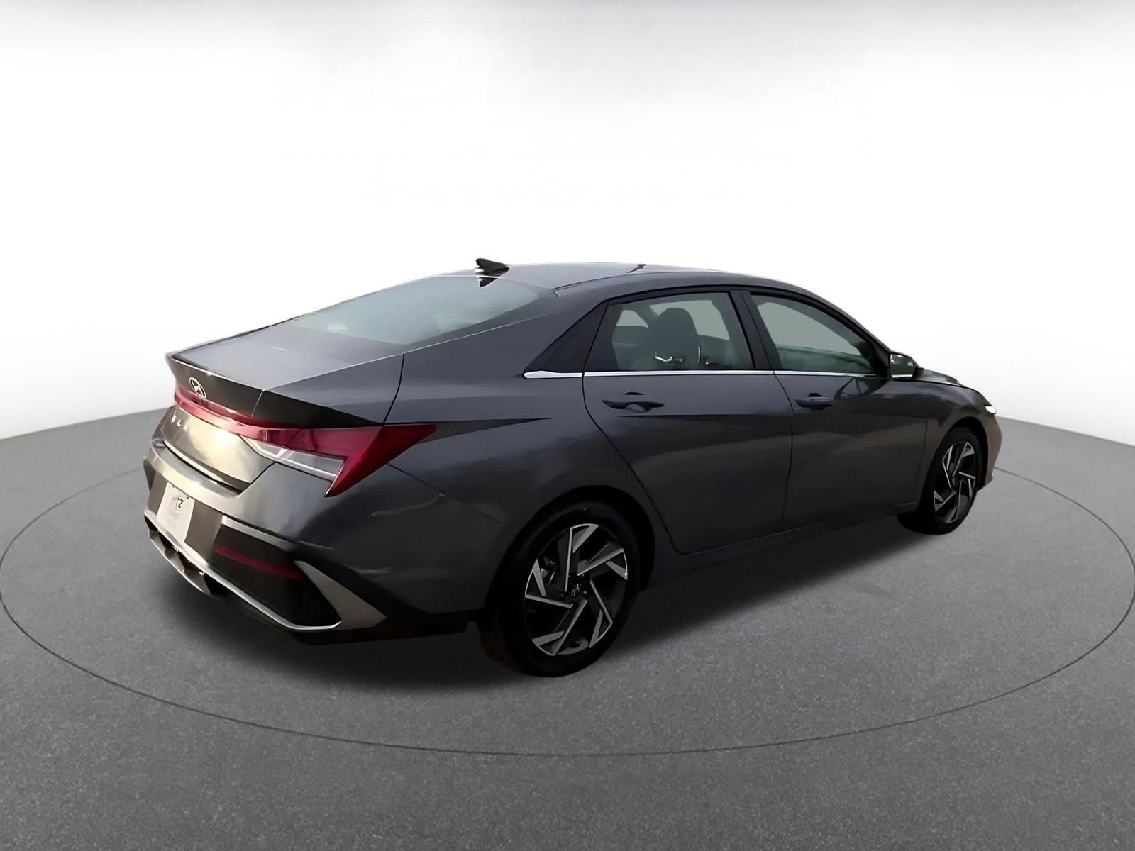 Thumbnail: 2025 Hyundai Elantra - 15