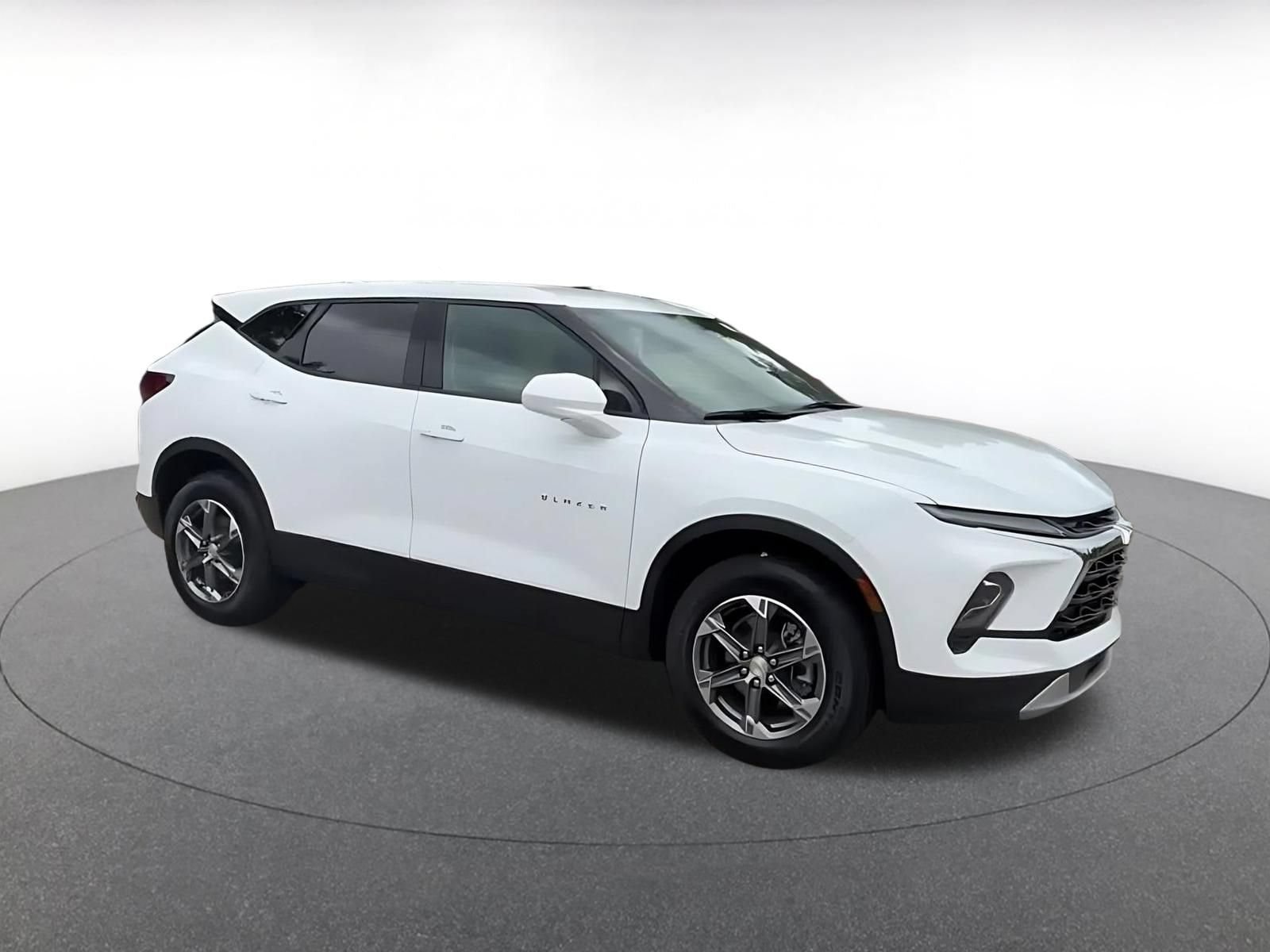 Thumbnail: 2026 Chevrolet Blazer - 2