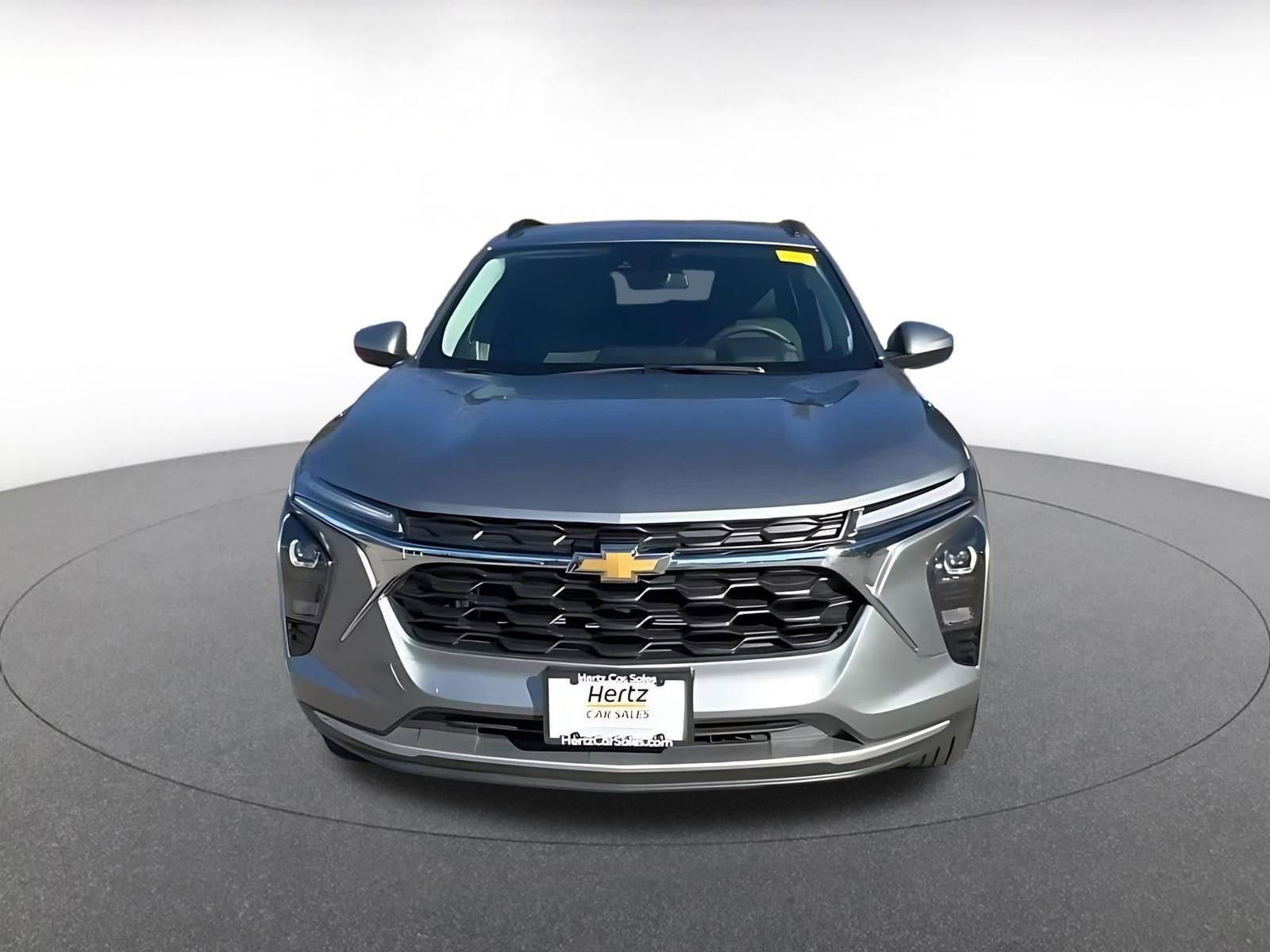 Thumbnail: 2025 Chevrolet Trax - 4