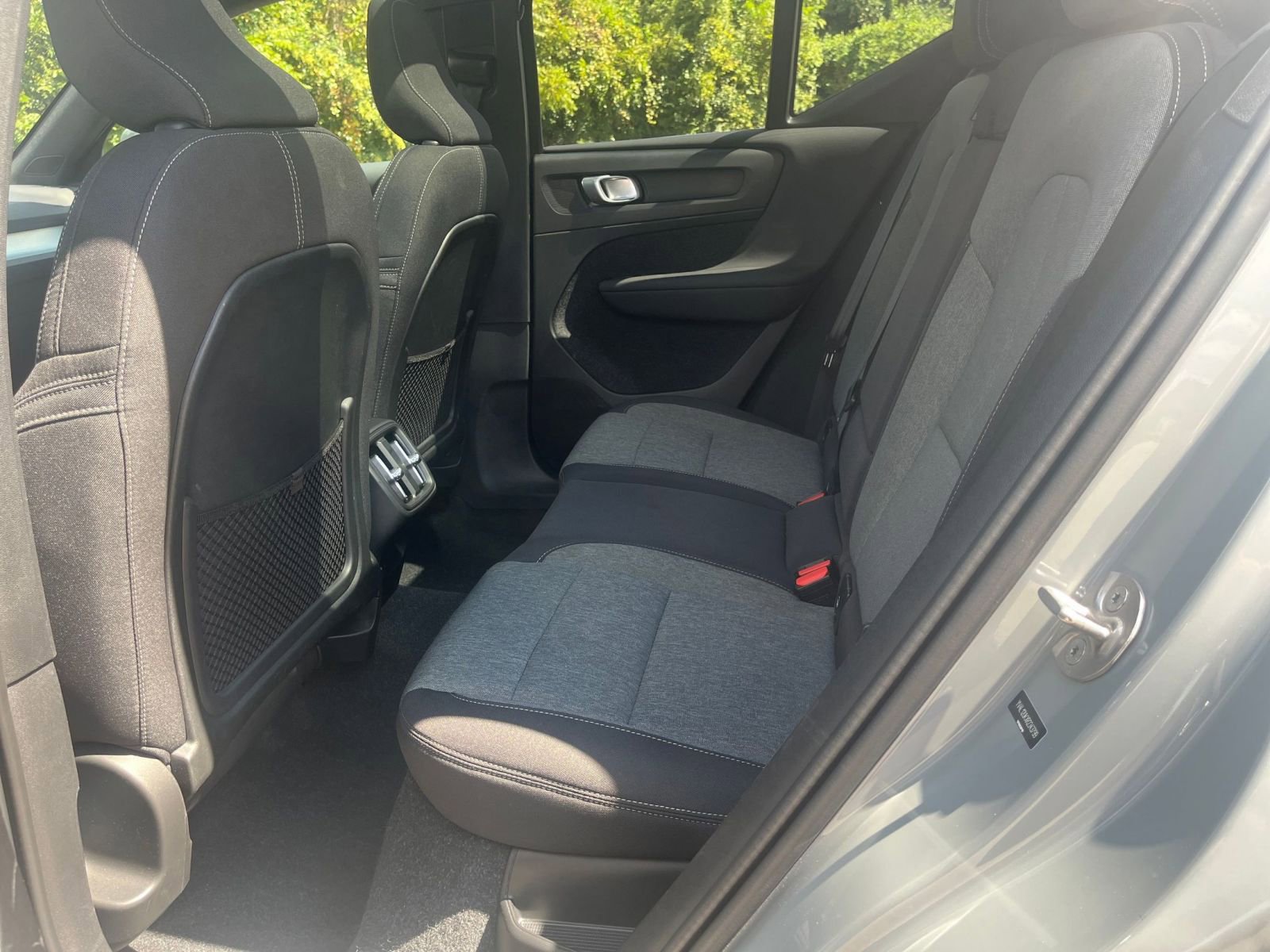 Thumbnail: 2024 Volvo XC40 - 21