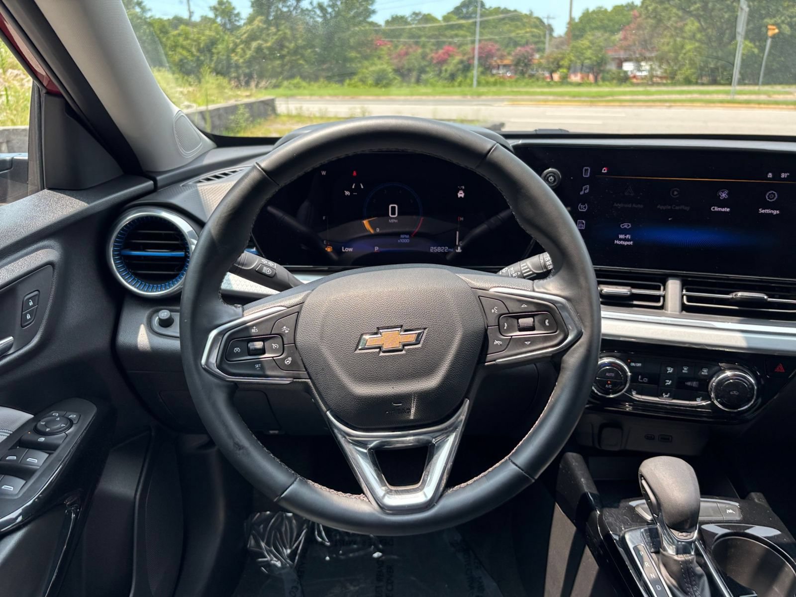 Thumbnail: 2025 Chevrolet Trax - 30