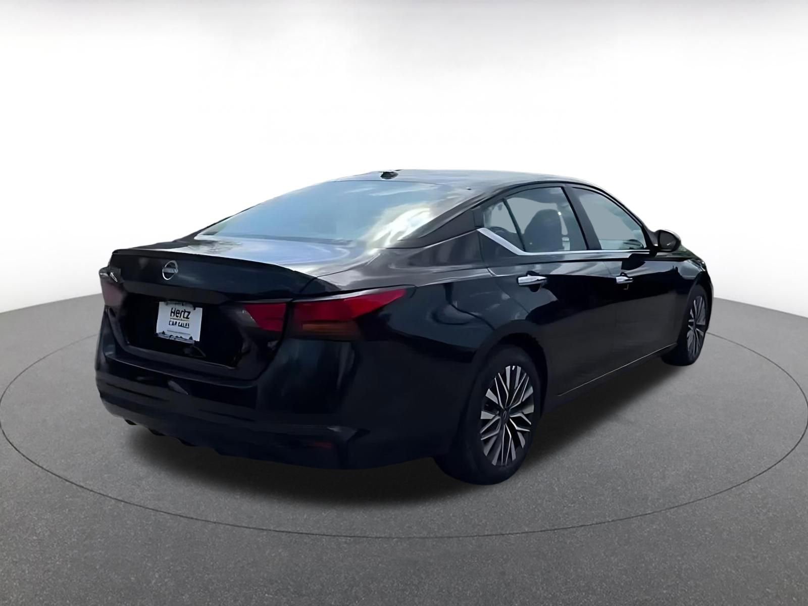 Thumbnail: 2025 Nissan Altima - 14