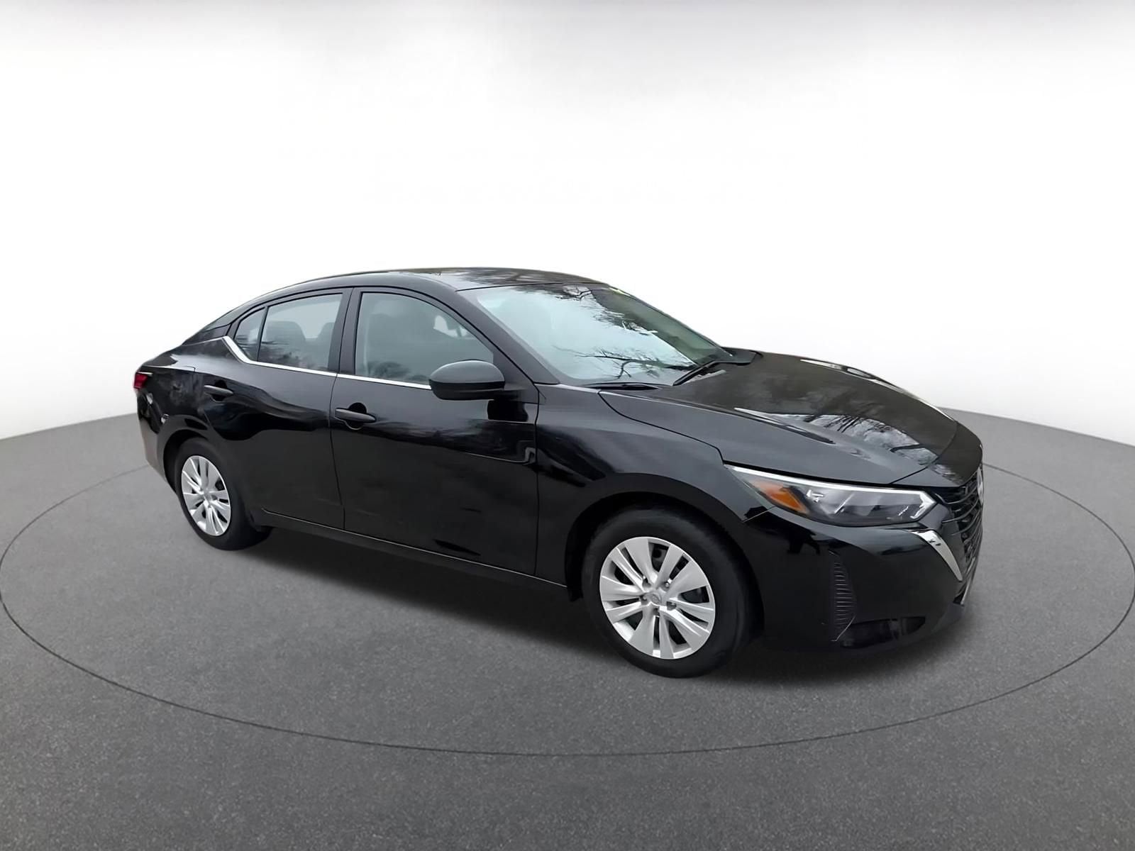 Thumbnail: 2025 Nissan Sentra - 2