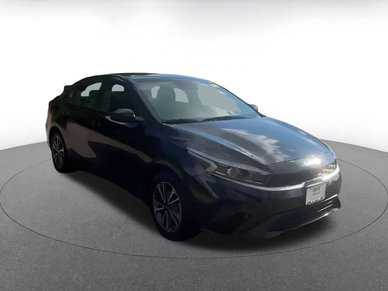 Thumbnail: 2023 Kia Forte - 3