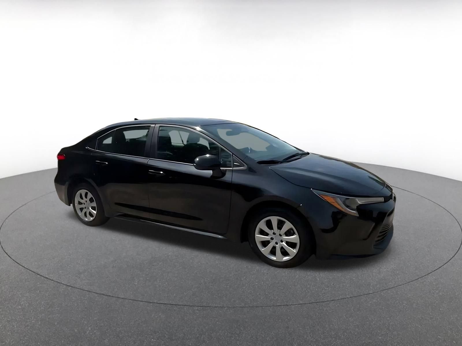 Thumbnail: 2025 Toyota Corolla - 2