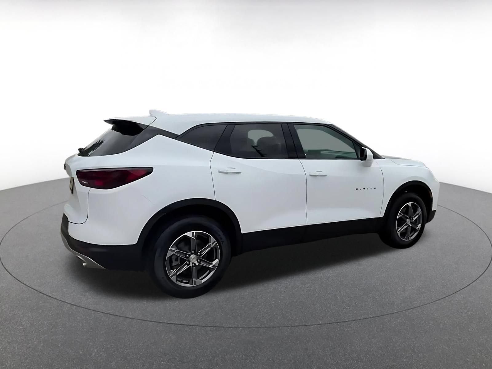 Thumbnail: 2026 Chevrolet Blazer - 14