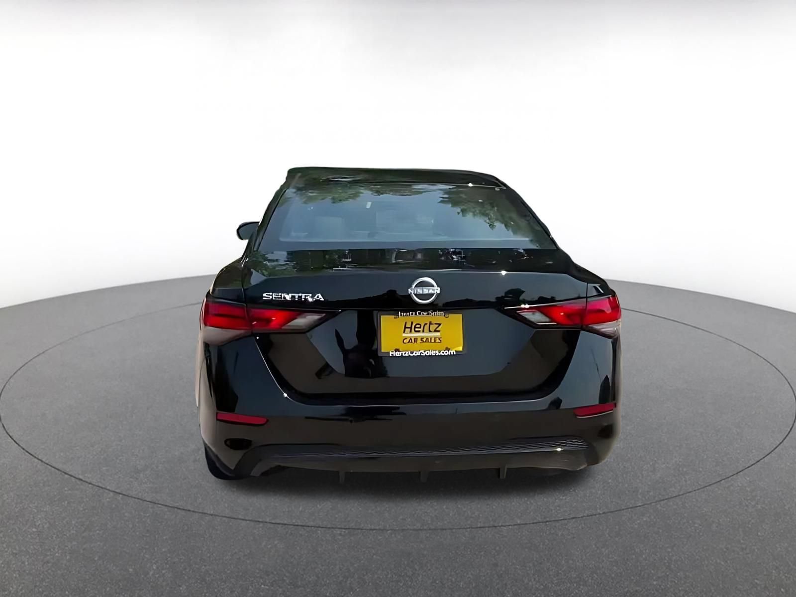 Thumbnail: 2025 Nissan Sentra - 10