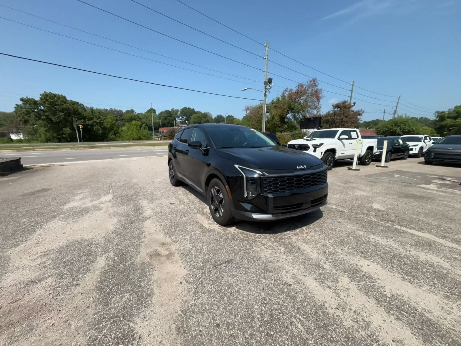 Thumbnail: 2026 Kia Sportage - 3