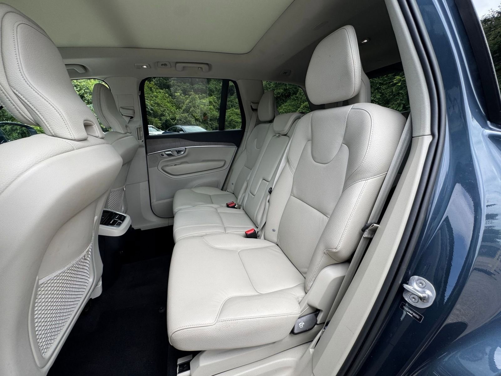 Thumbnail: 2023 Volvo XC90 - 32