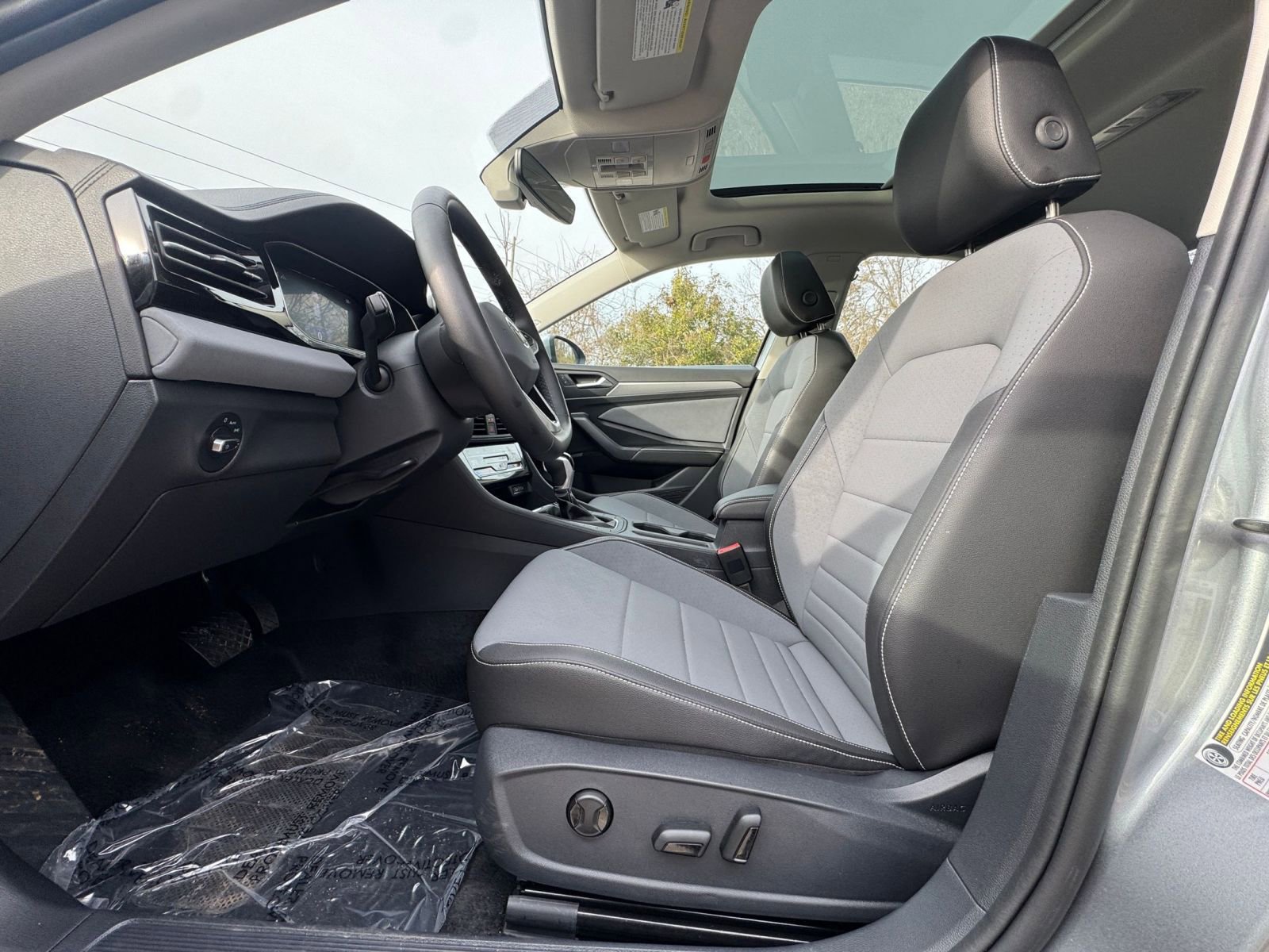 Thumbnail: 2025 Volkswagen Jetta - 23