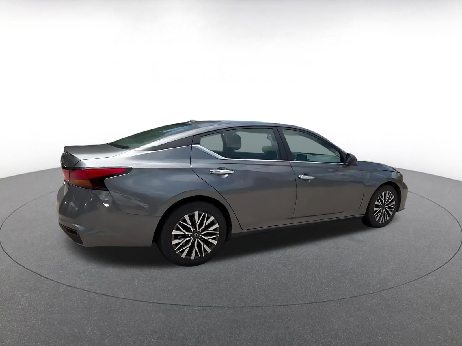Thumbnail: 2025 Nissan Altima - 15