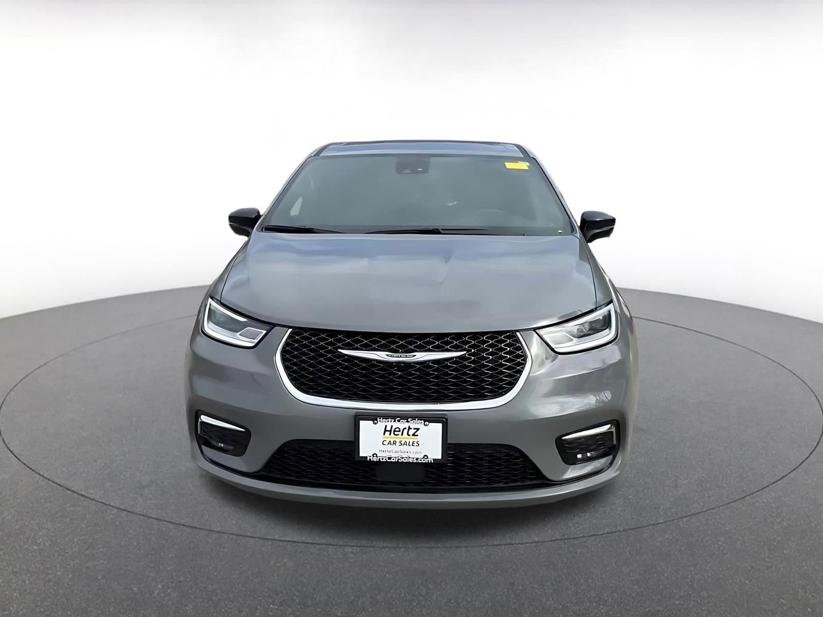 Thumbnail: 2025 Chrysler Pacifica - 4