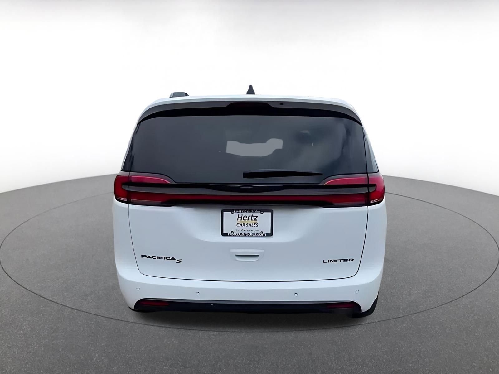 Thumbnail: 2025 Chrysler Pacifica - 12