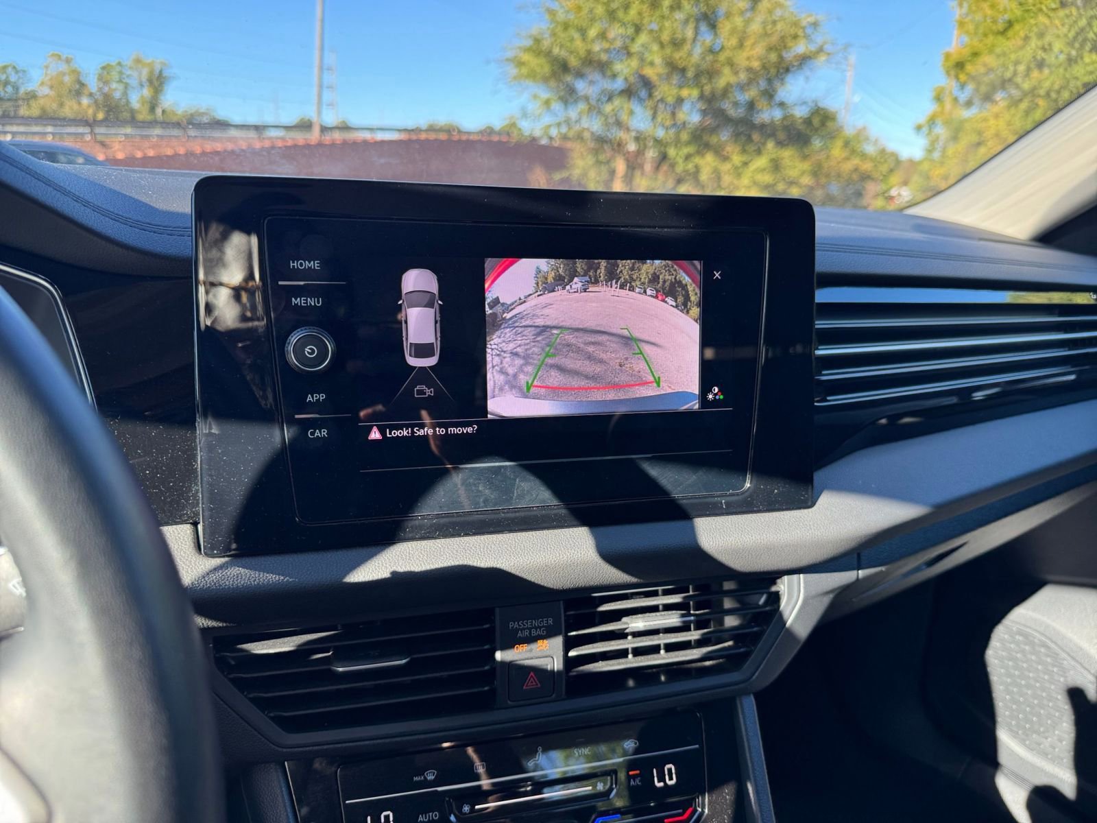 Thumbnail: 2025 Volkswagen Jetta - 17