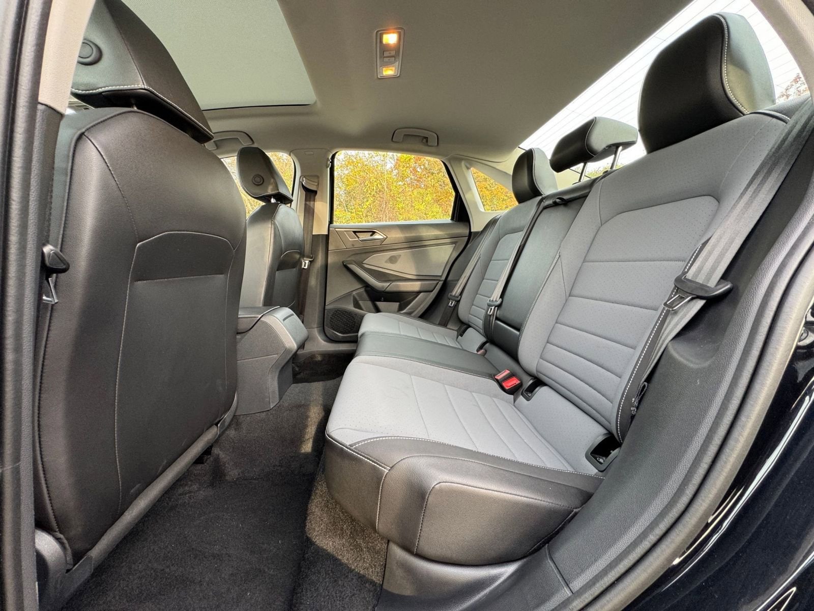 Thumbnail: 2025 Volkswagen Jetta - 21