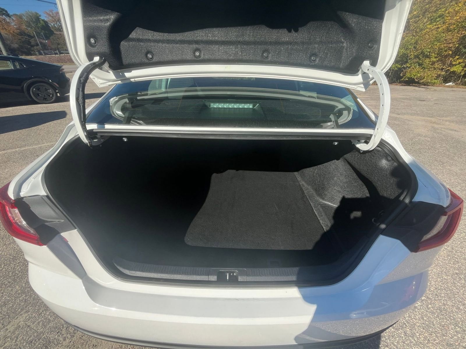 Thumbnail: 2025 Toyota Camry - 25