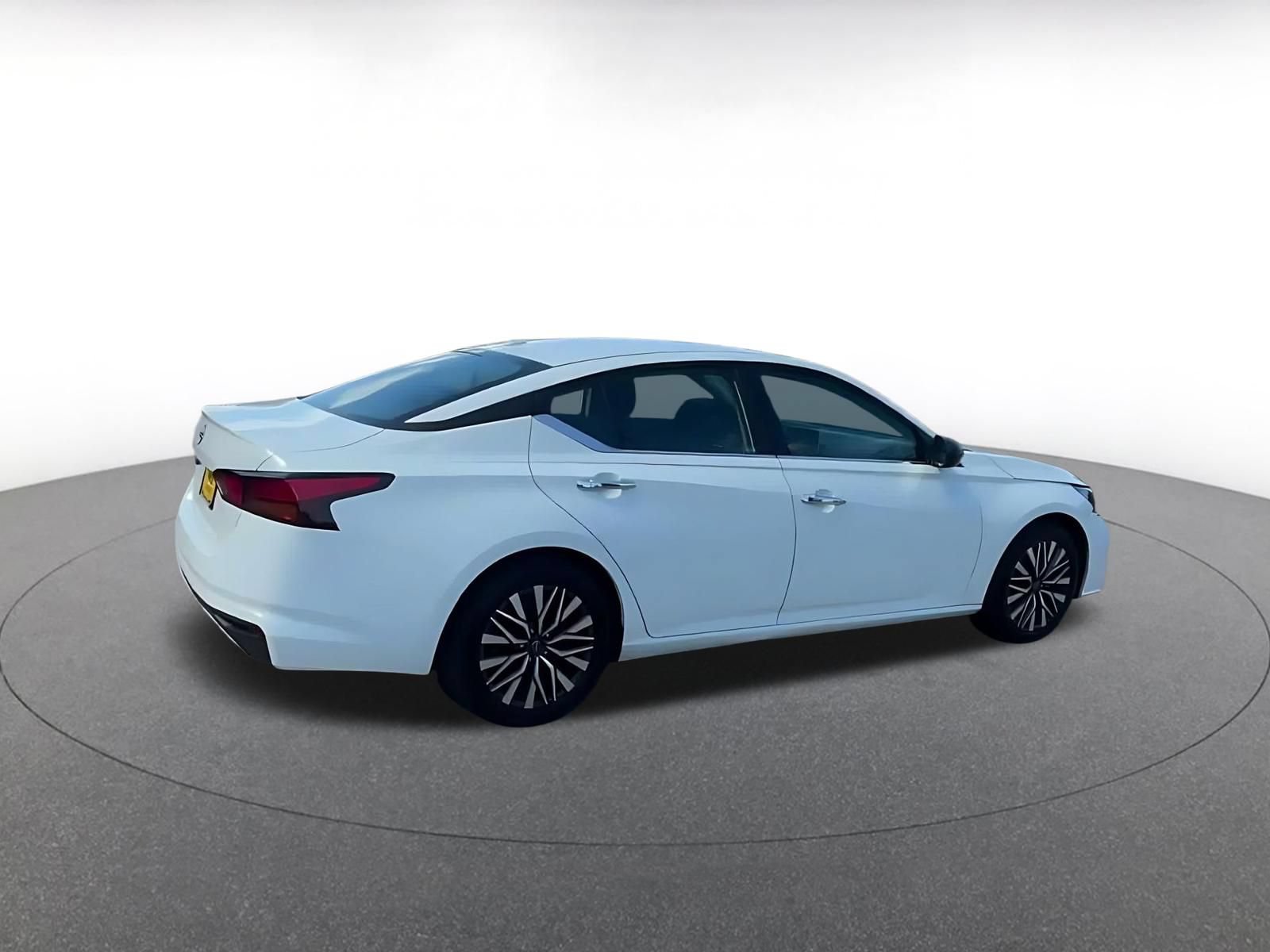 Thumbnail: 2025 Nissan Altima - 15