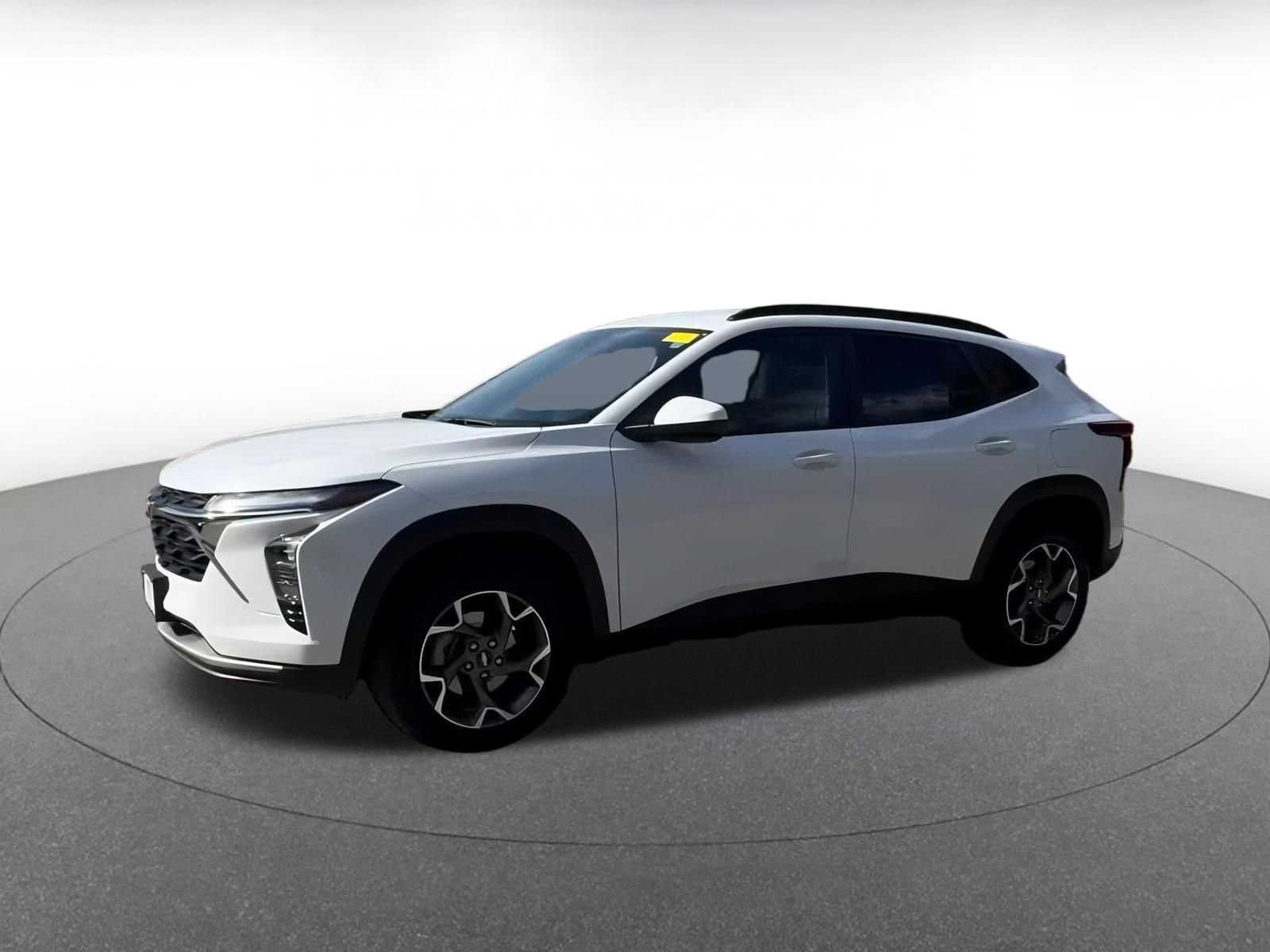 Thumbnail: 2025 Chevrolet Trax - 8