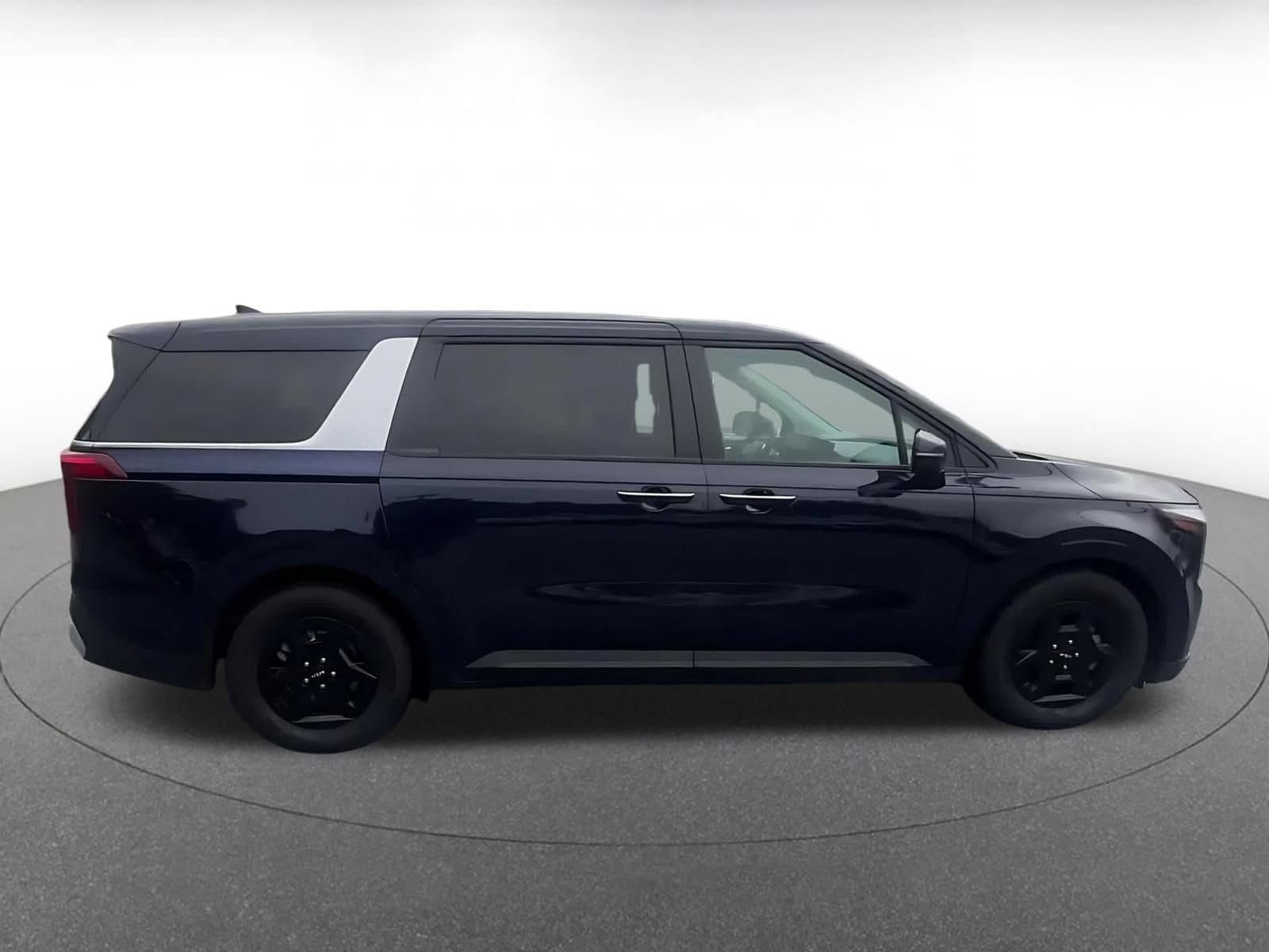 Thumbnail: 2026 Kia Carnival - 16