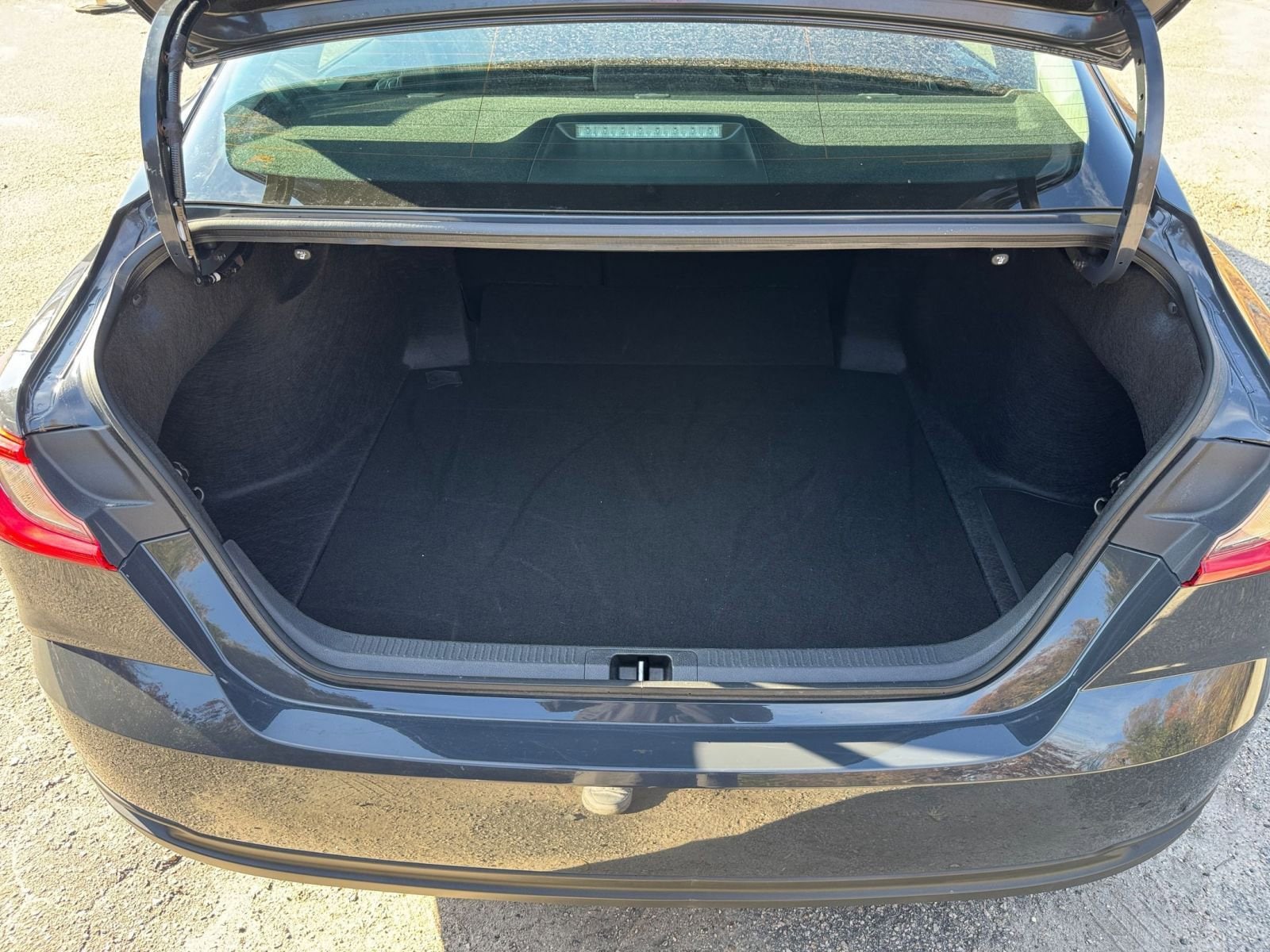 Thumbnail: 2025 Toyota Camry - 25