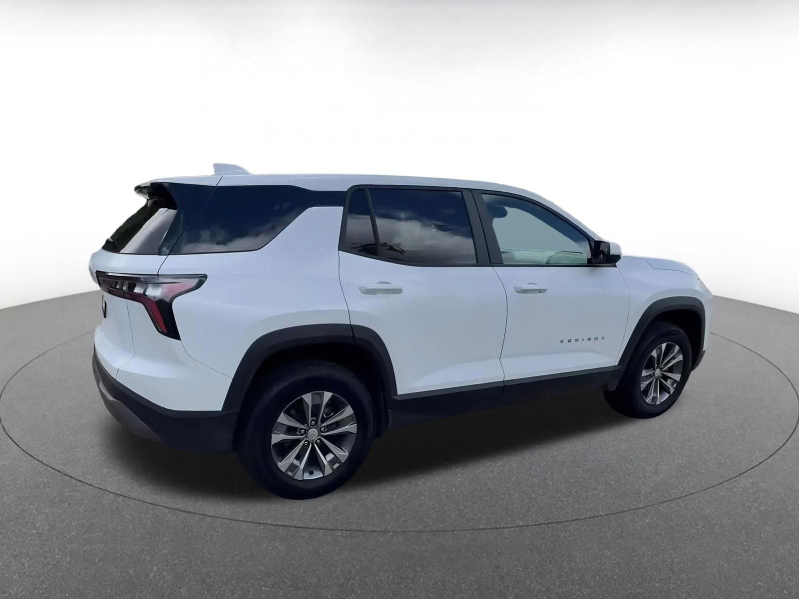 Thumbnail: 2025 Chevrolet Equinox - 16