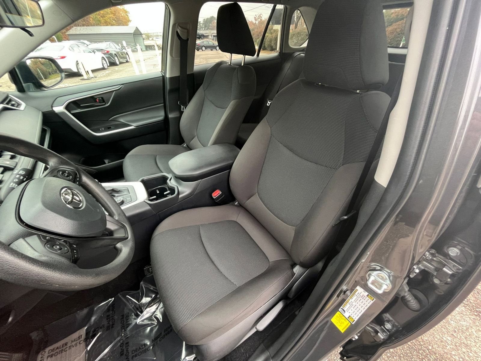 Thumbnail: 2025 Toyota RAV4 - 31