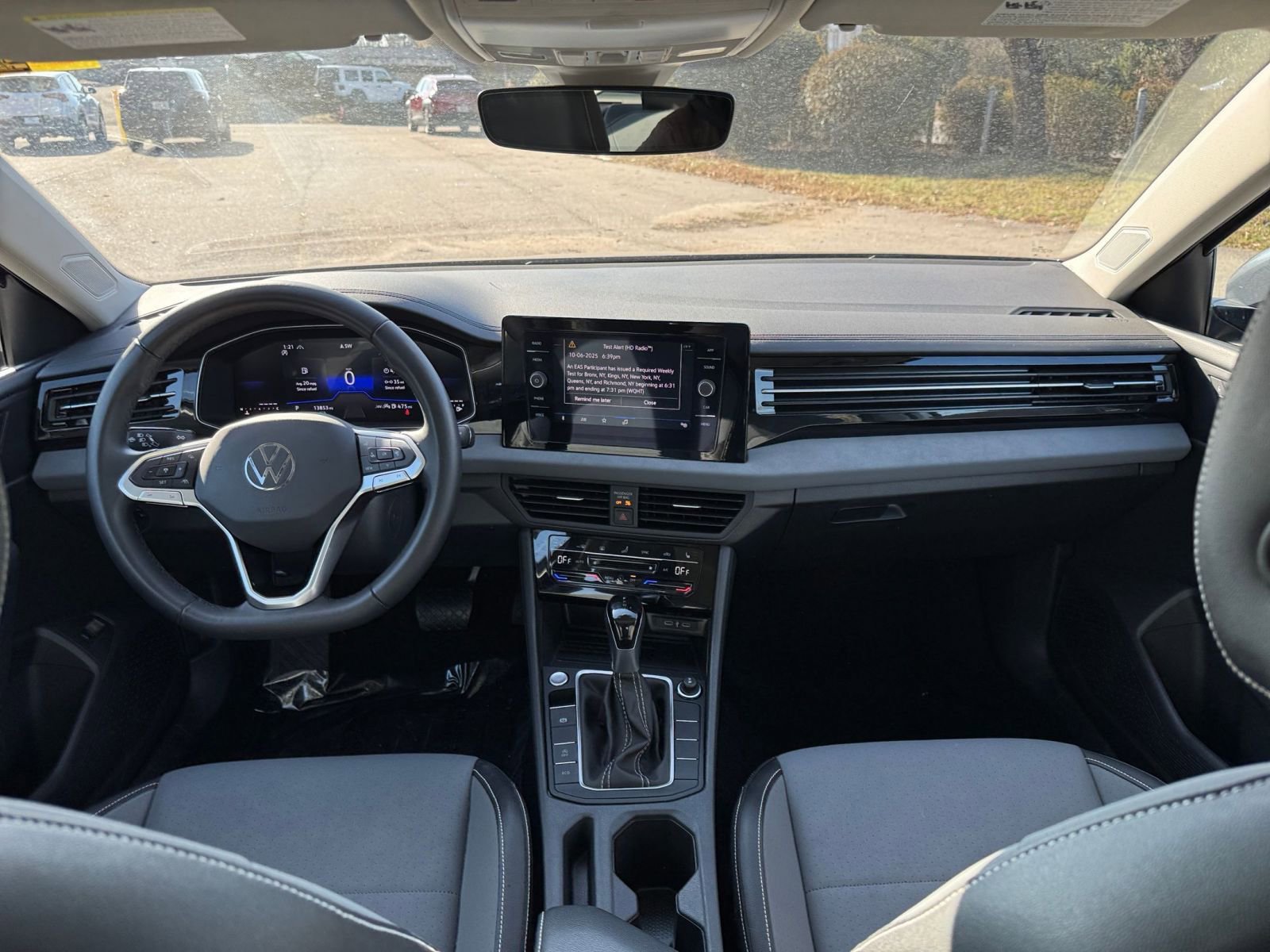 Thumbnail: 2025 Volkswagen Jetta - 28