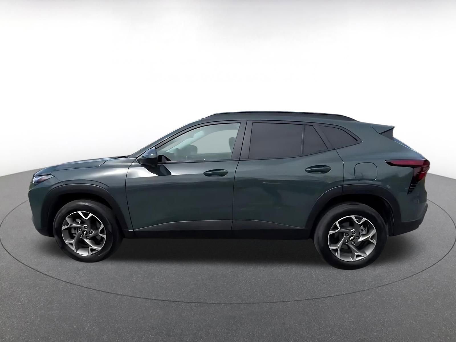 Thumbnail: 2025 Chevrolet Trax - 9