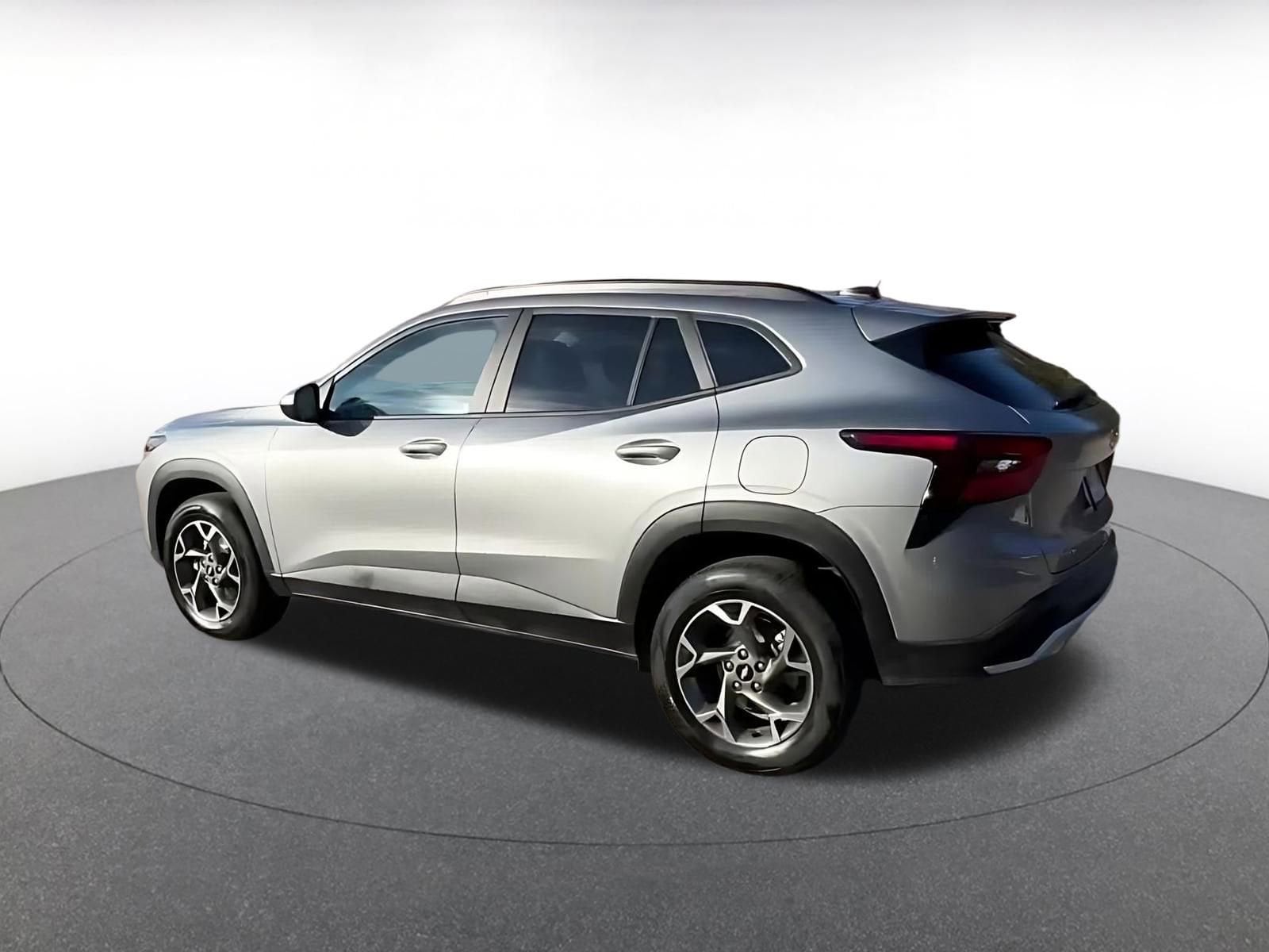 Thumbnail: 2025 Chevrolet Trax - 10