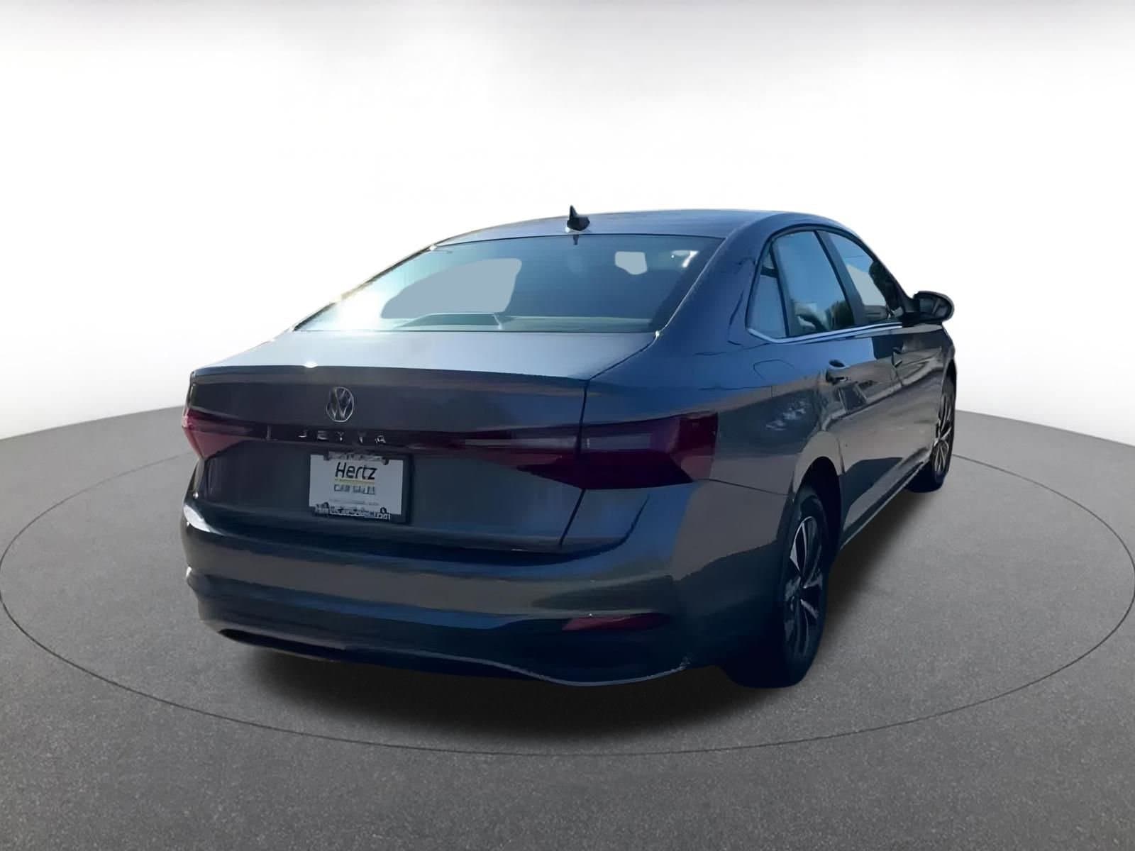 Thumbnail: 2025 Volkswagen Jetta - 14