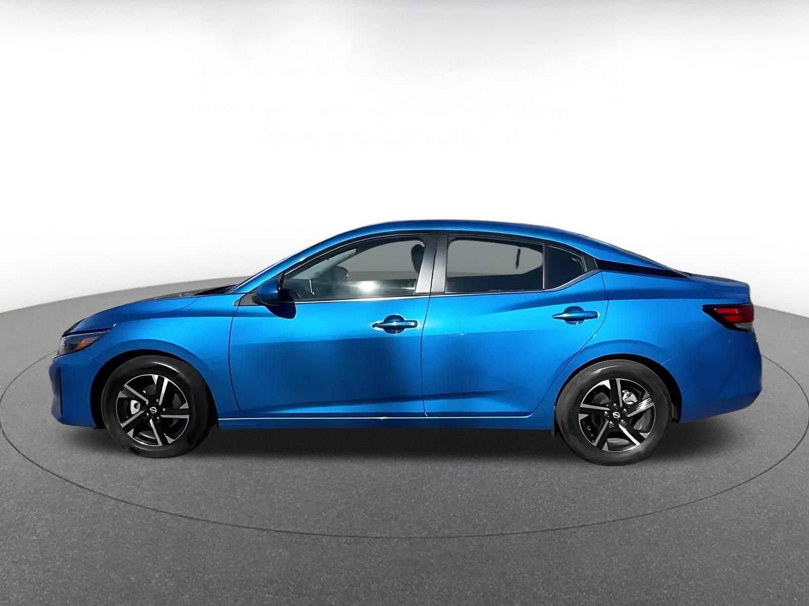 Thumbnail: 2025 Nissan Sentra - 9