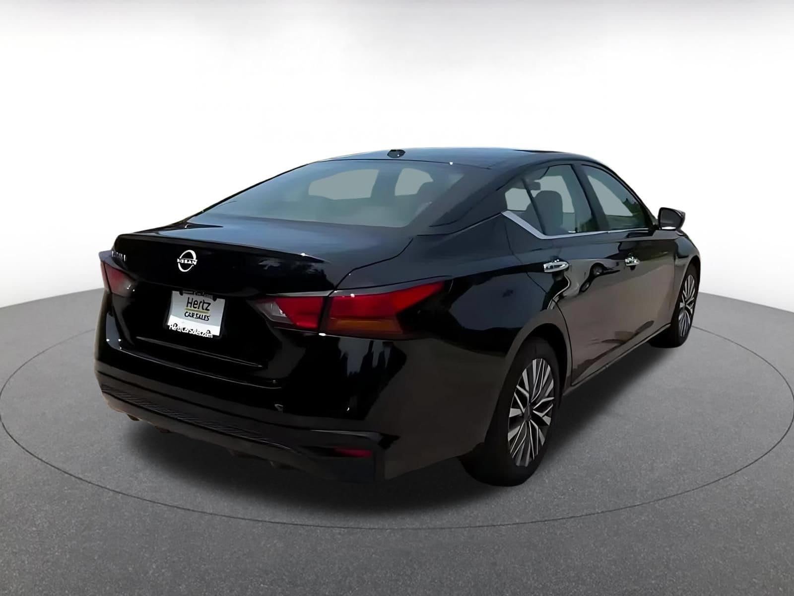 Thumbnail: 2025 Nissan Altima - 14