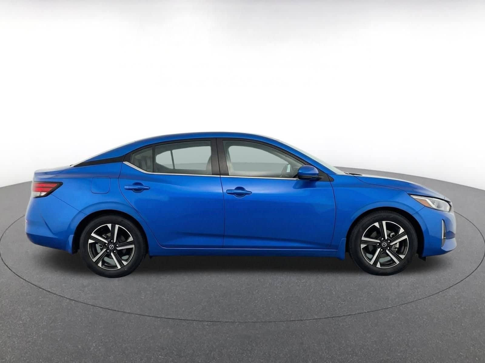 Thumbnail: 2025 Nissan Sentra - 10