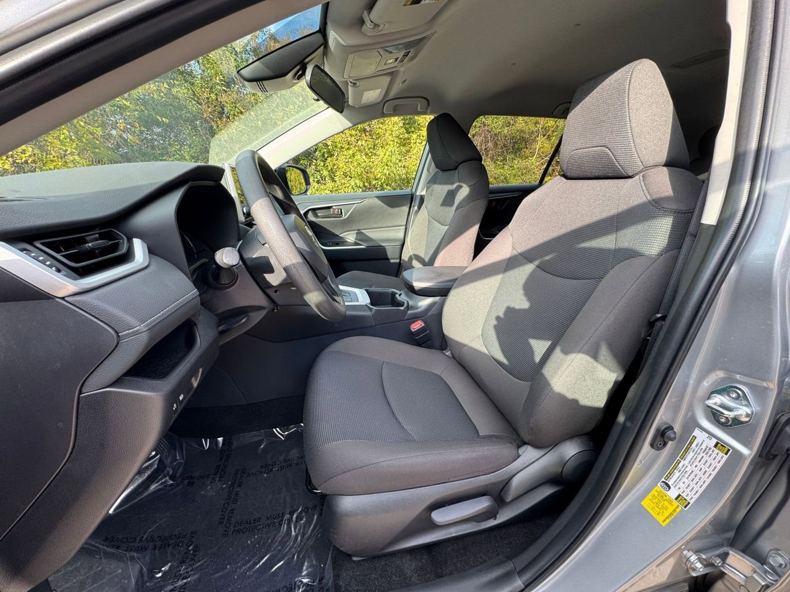 Thumbnail: 2025 Toyota RAV4 - 31