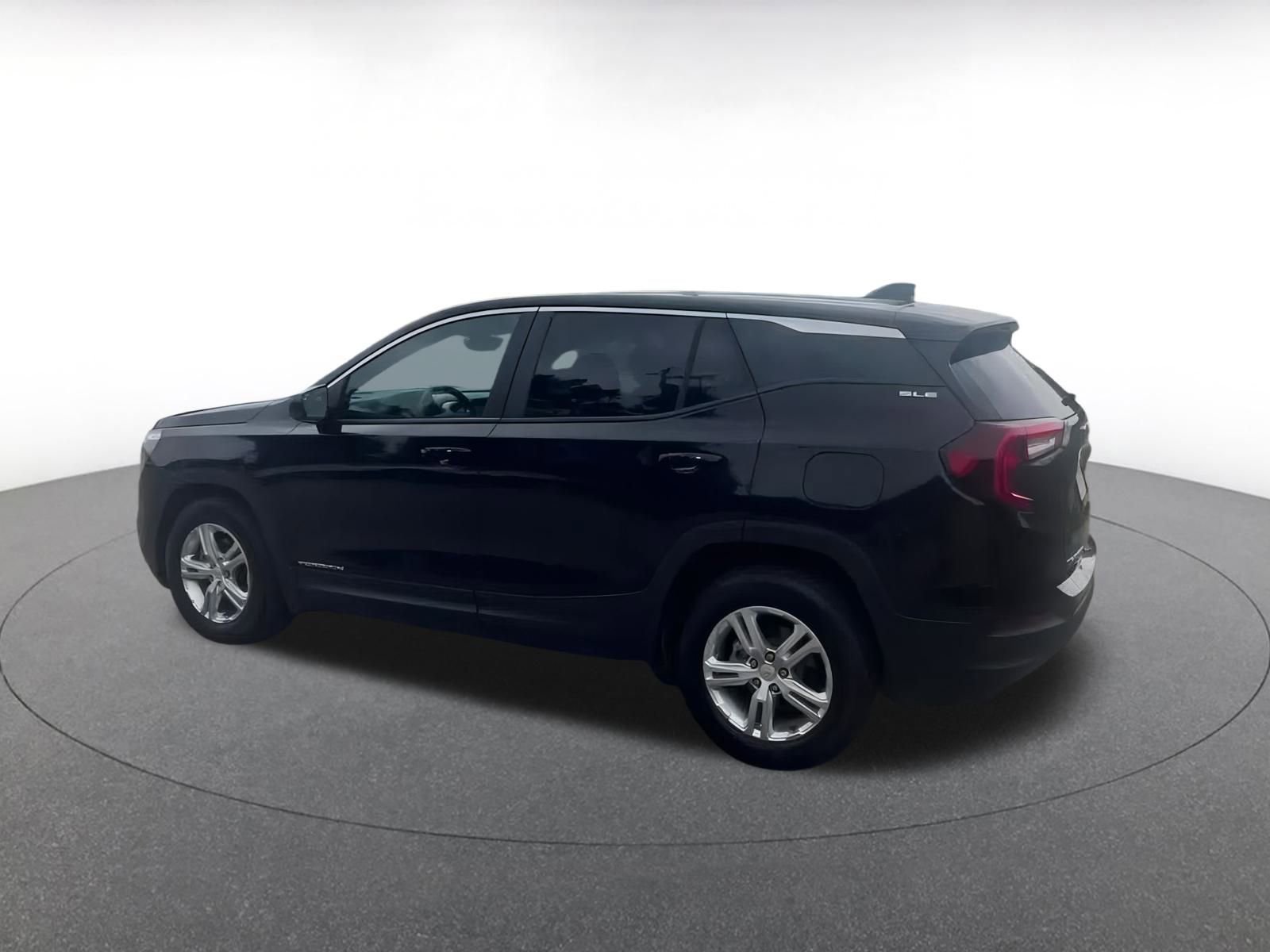 Thumbnail: 2024 GMC Terrain - 10