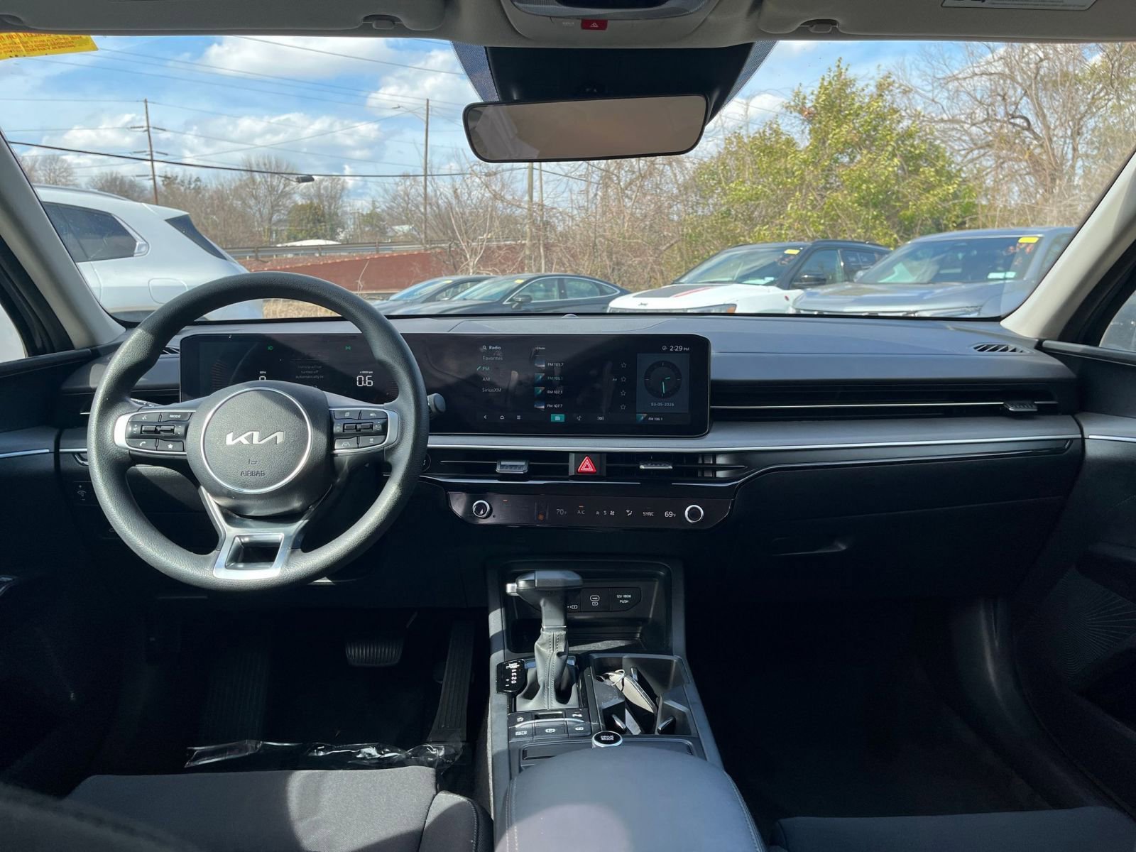 Thumbnail: 2025 Kia K5 - 31