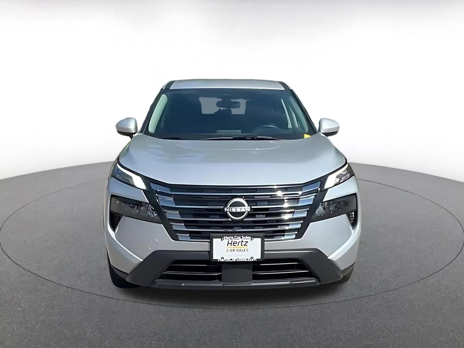 Thumbnail: 2025 Nissan Rogue - 4