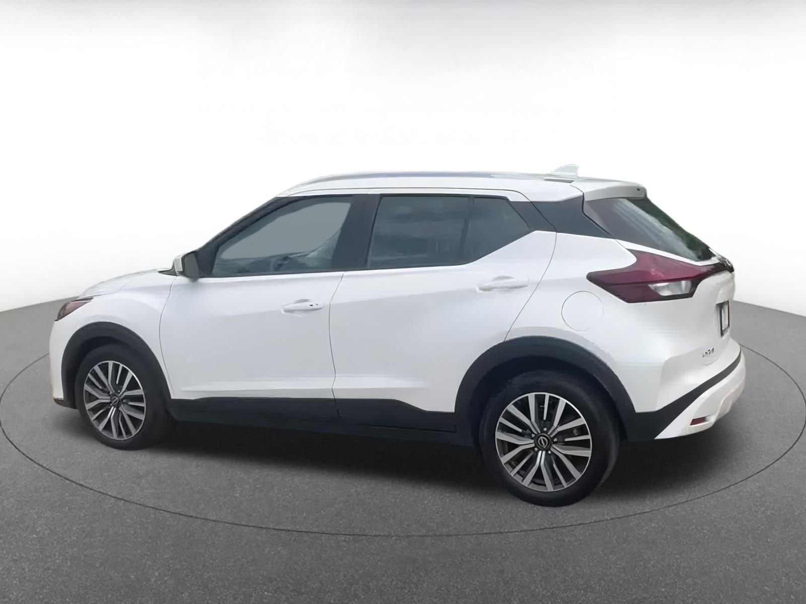 Thumbnail: 2024 Nissan Kicks - 10