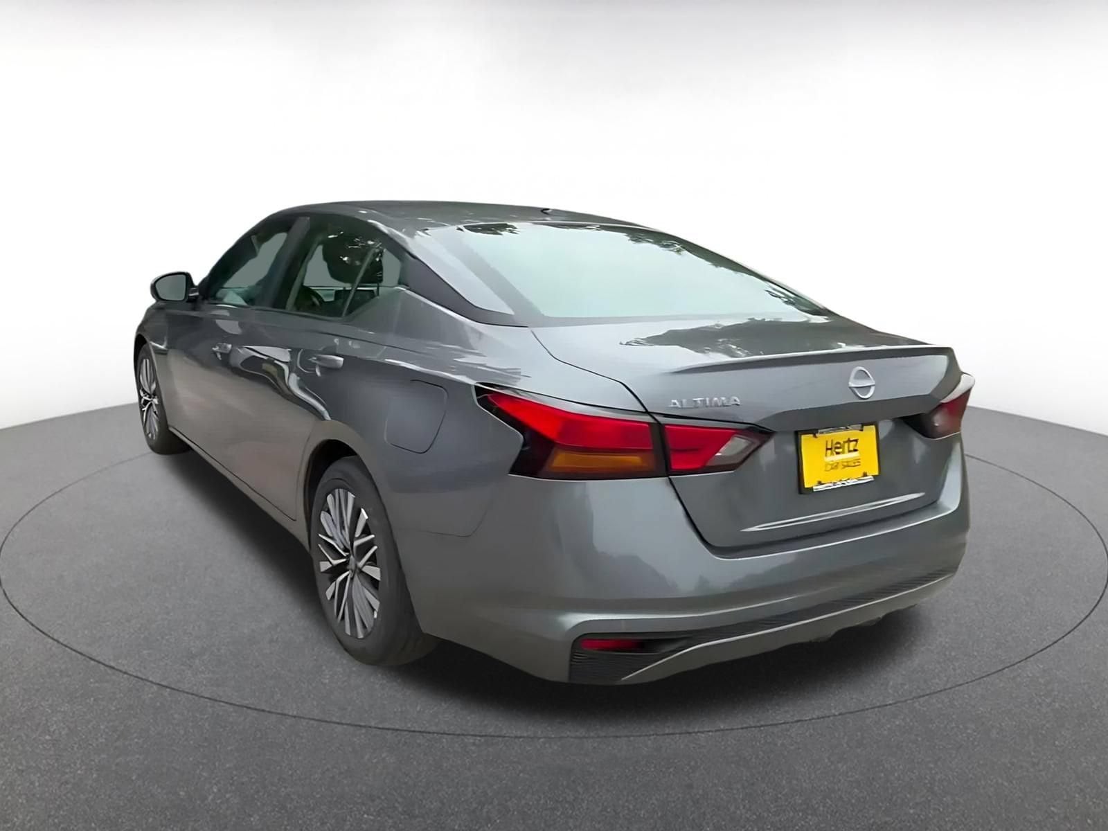Thumbnail: 2026 Nissan Altima - 10