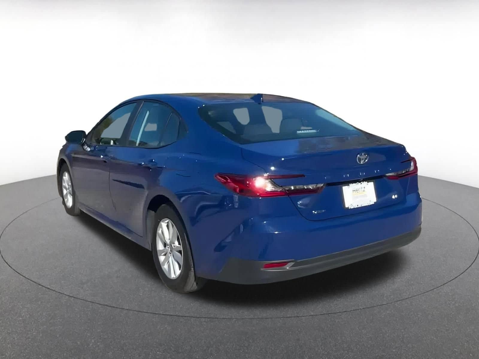 Thumbnail: 2025 Toyota Camry - 11